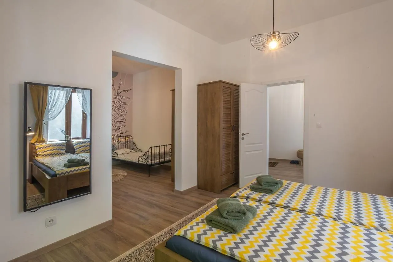 Linden House - A Lovely Apartment In Central 瓦爾納 保加利亚