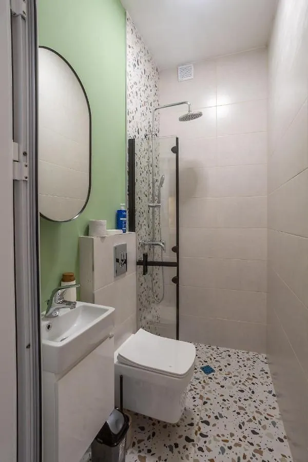 Linden House - A Lovely Apartment In Central Varna Bulgaria
